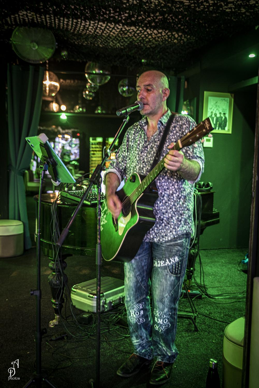 Photo de JARDIN S BAR