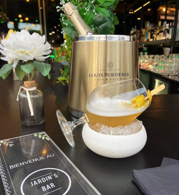 Photo de JARDIN S BAR