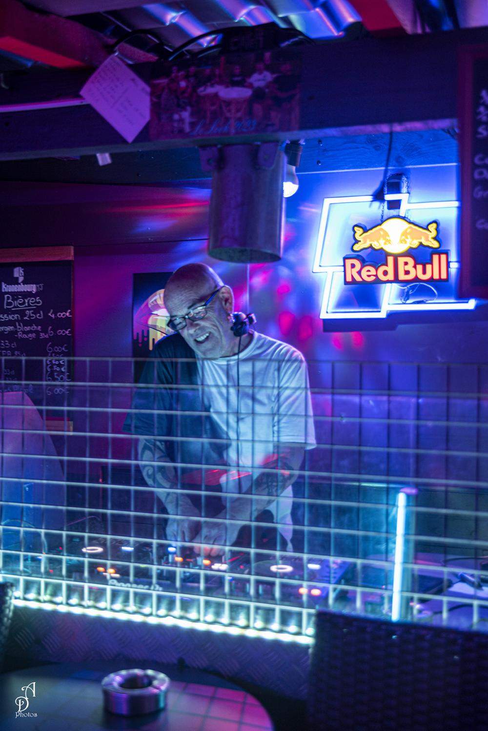 Photo de LE LOOK BAR LGBT