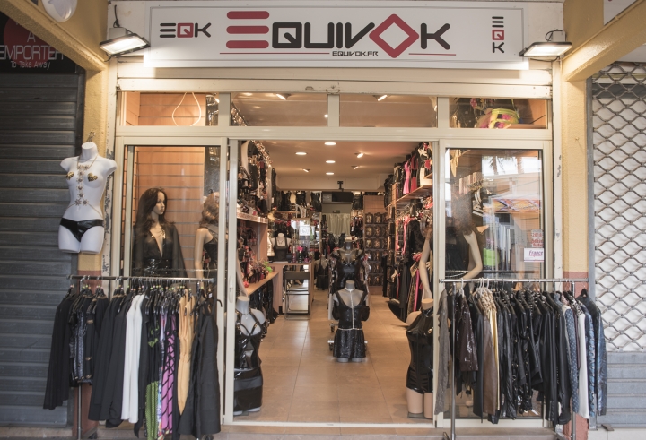 <br />
<b>Warning</b>:  Trying to access array offset on value of type bool in <b>/home/capnatu/public_html/web-commercant.php</b> on line <b>825</b><br />
<br />
<b>Deprecated</b>:  htmlspecialchars(): Passing null to parameter #1 ($string) of type string is deprecated in <b>/home/capnatu/public_html/web-commercant.php</b> on line <b>825</b><br />
<br />
<b>Warning</b>:  Trying to access array offset on value of type bool in <b>/home/capnatu/public_html/web-commercant.php</b> on line <b>825</b><br />
<br />
<b>Deprecated</b>:  htmlspecialchars(): Passing null to parameter #1 ($string) of type string is deprecated in <b>/home/capnatu/public_html/web-commercant.php</b> on line <b>825</b><br />
Photo de ,  au Cap d'Agde - Village Naturiste